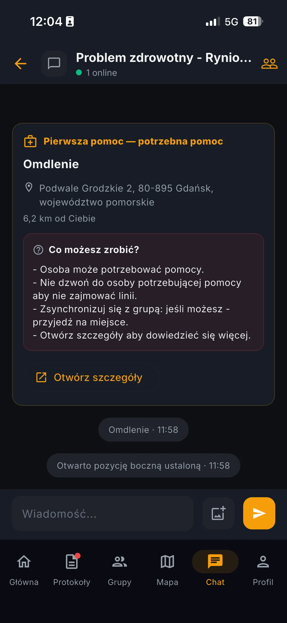Czat z alertem Pierwsza pomoc — potrzebna pomoc: omdlenie, adres zdarzenia, odległość 6,2 km i lista wskazówek Co możesz zrobić.